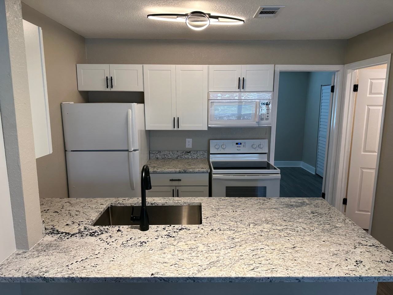 1462 Hamlet Ave #5 - Photo 3 of 14
