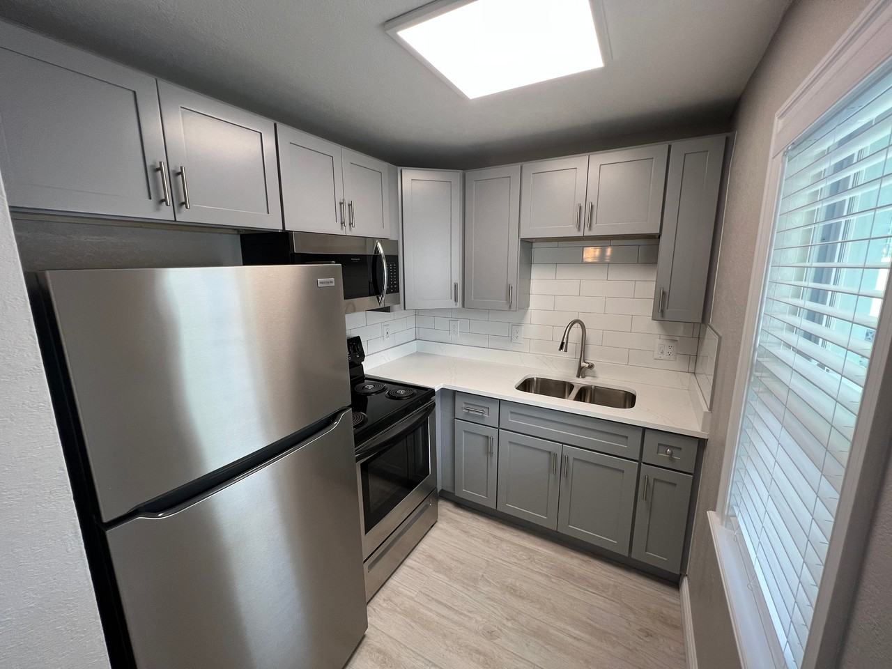575 8th St Sw #7 - Photo 4 of 8