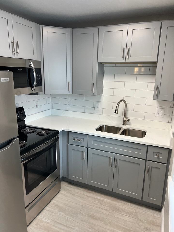 575 8th St Sw #7 - Photo 5 of 8