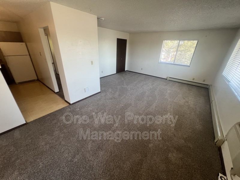 2511 W 27th St - Photo 3 of 12
