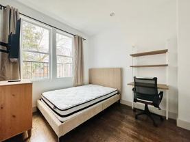 Private Bedroom in 5 Bedroom/2 Bathroom Home - Photo 1 of 1