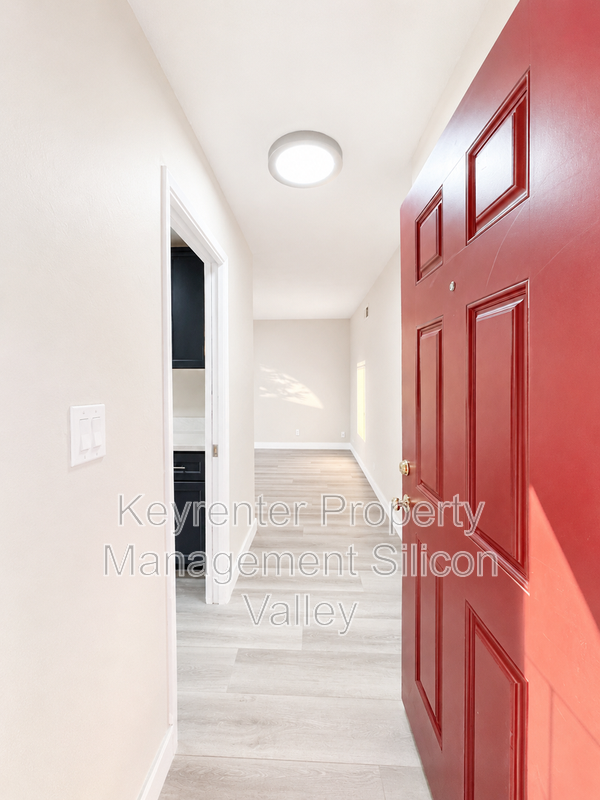 1104 Delna Manor Ln #3 - Photo 3 of 13