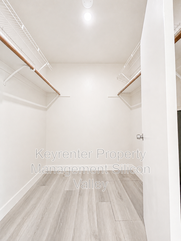 1104 Delna Manor Ln #3 - Photo 6 of 13