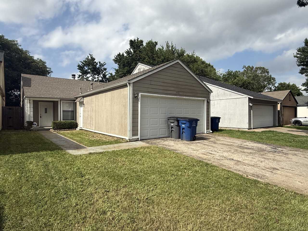 1533 E 67th Pl - Photo 2 of 20