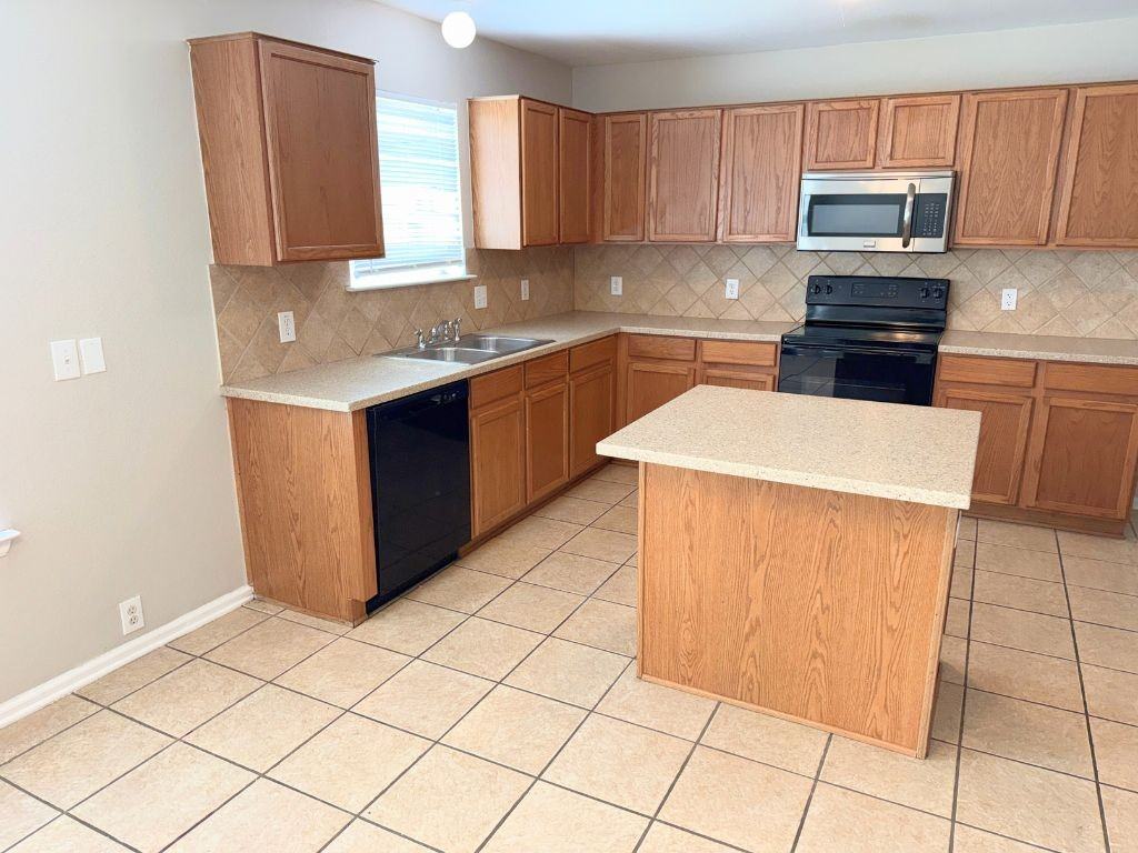 10314 Pinehurst Run - Photo 6 of 25