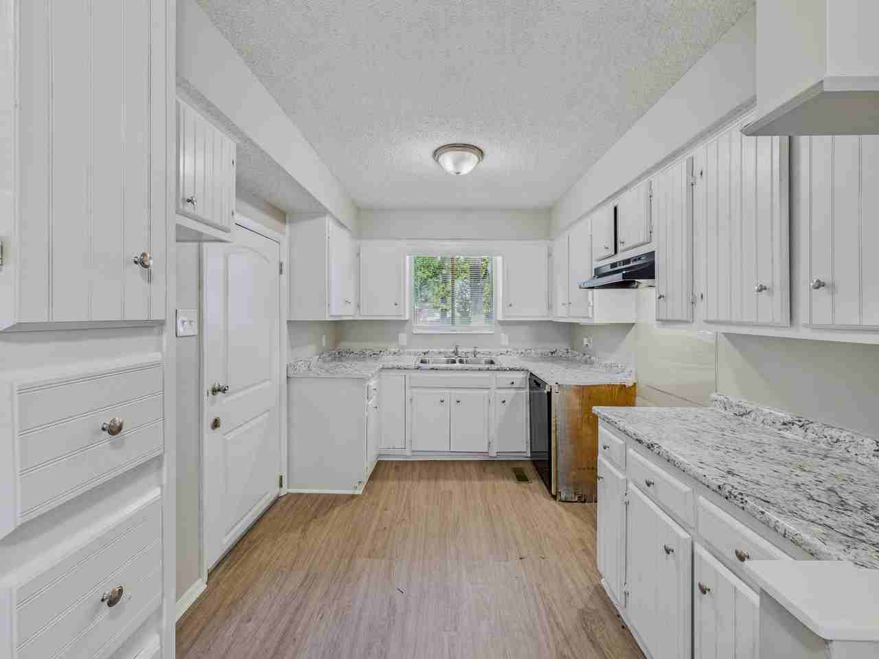8210 Park Ave - Photo 5 of 23
