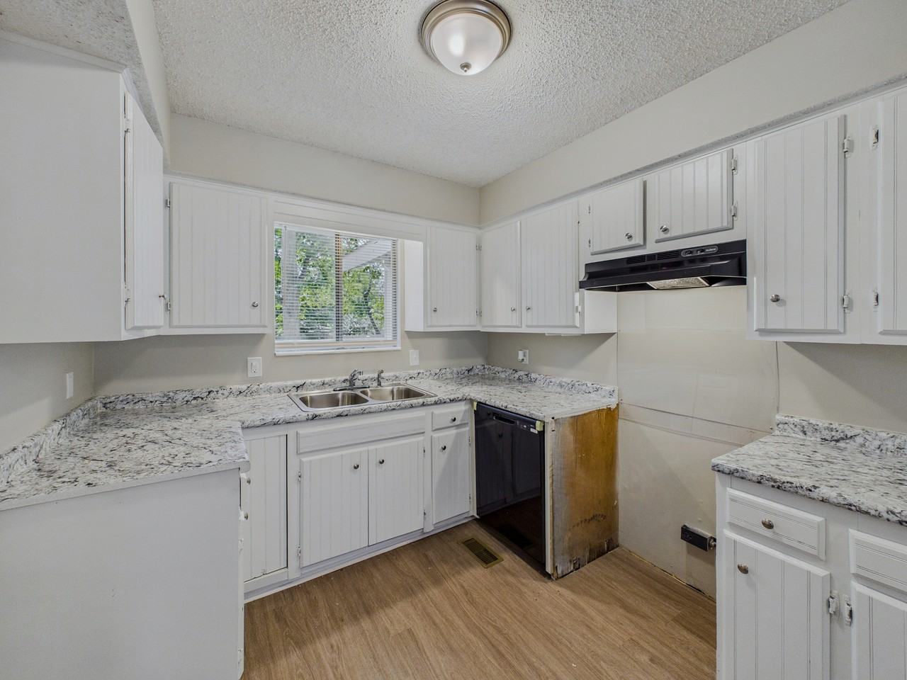 8210 Park Ave - Photo 6 of 23