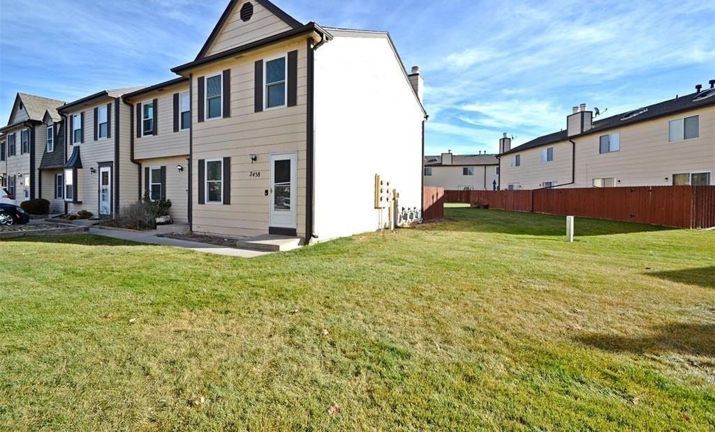 2438 Lexington Village Ln - Photo 3 of 23