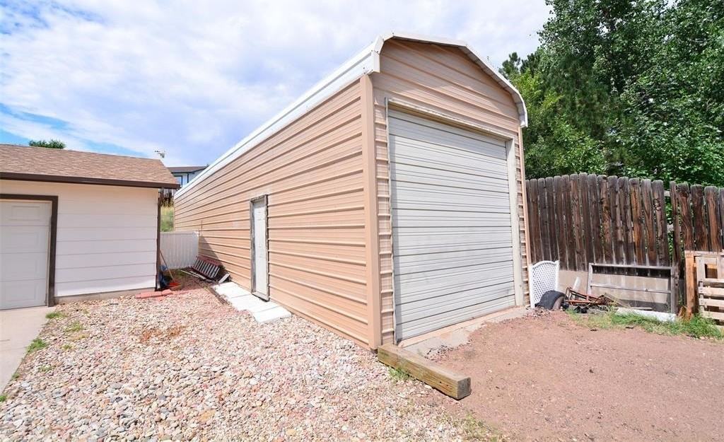 5070 Alturas Dr - Photo 3 of 20
