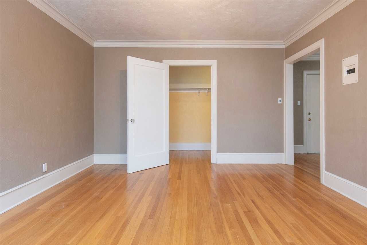720 6th Ave - Photo 3 of 22