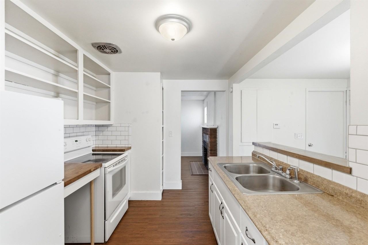 3424 W Providence Ave - Photo 7 of 20