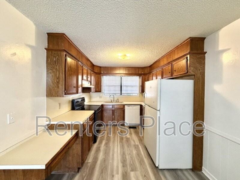 7324 S Canton Ave - Photo 2 of 14