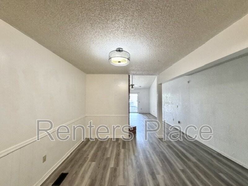 7324 S Canton Ave - Photo 4 of 14