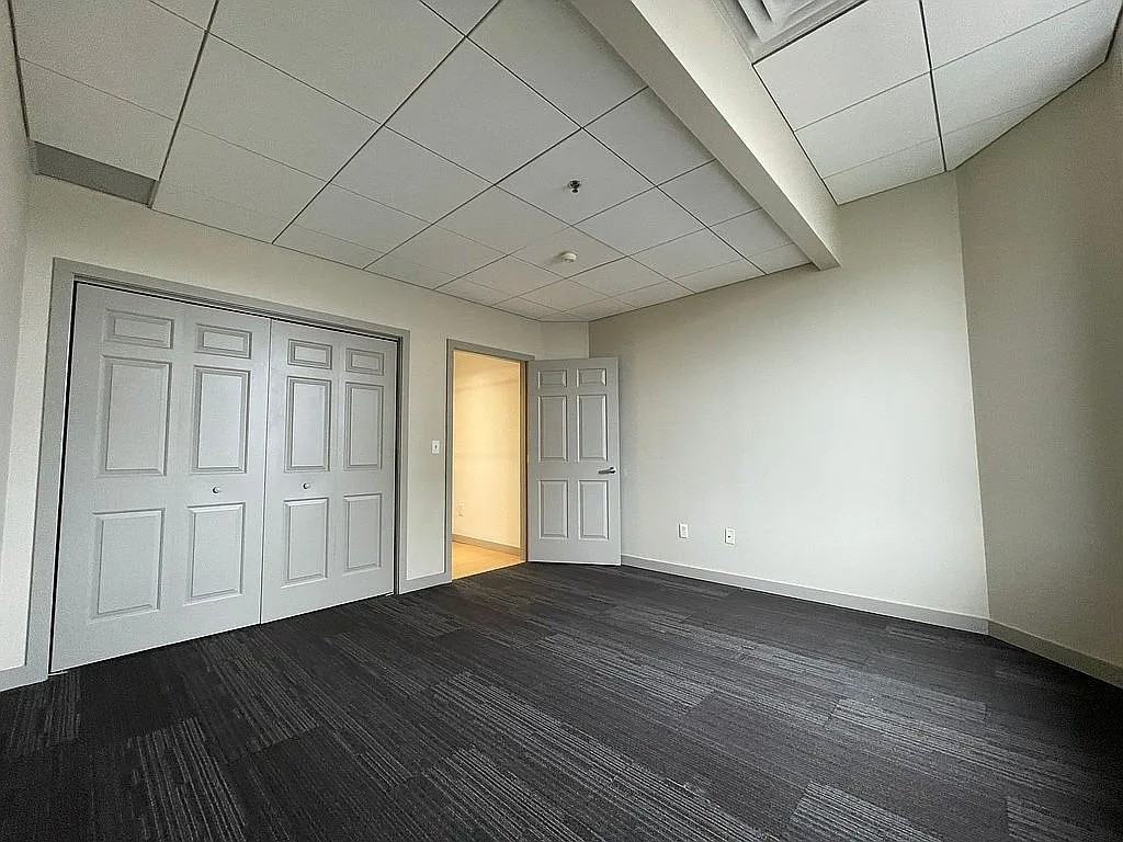 108 W Jefferson St - Photo 3 of 11