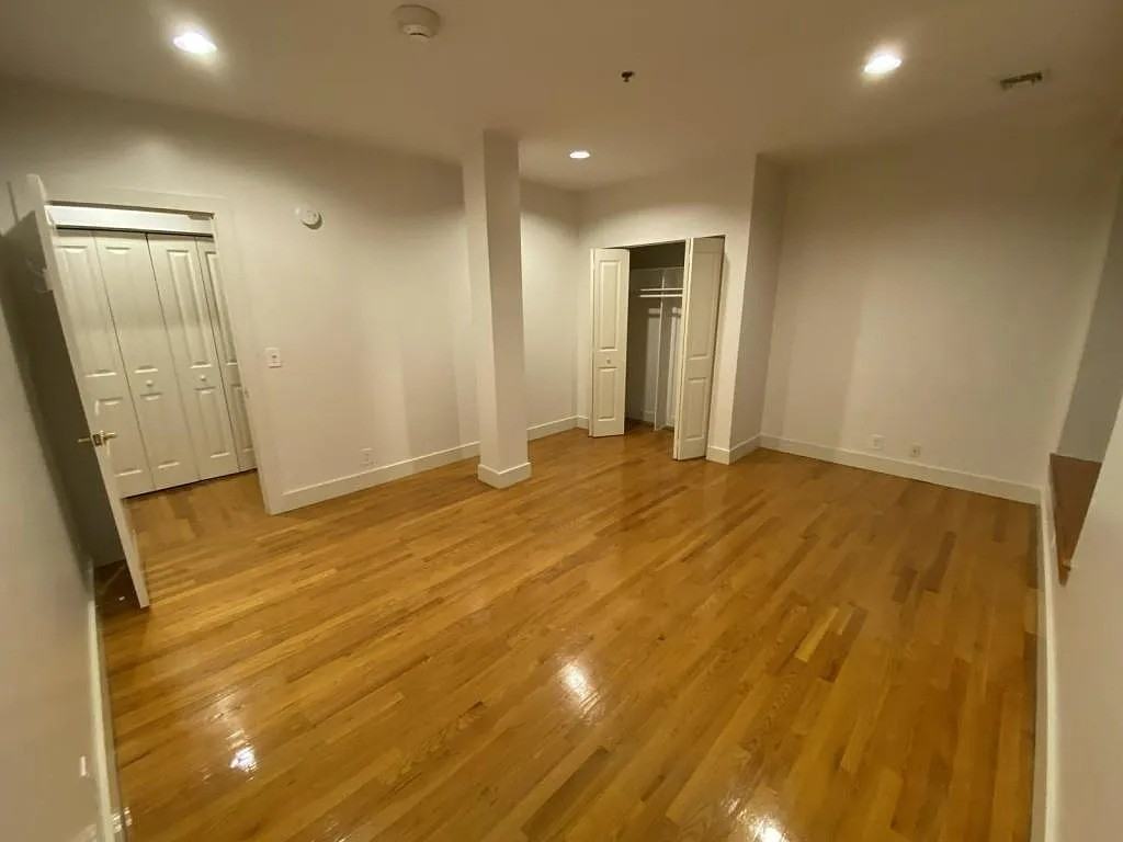 523 2nd Ave - Photo 4 of 10