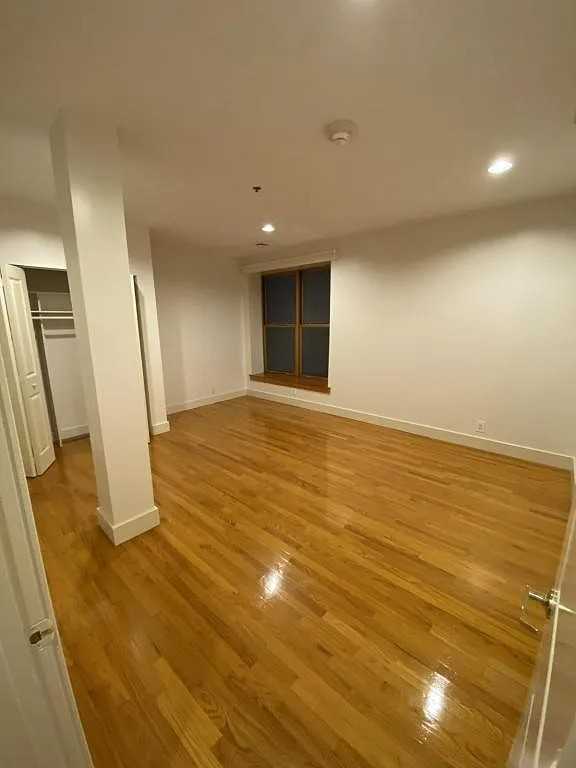 523 2nd Ave - Photo 6 of 10