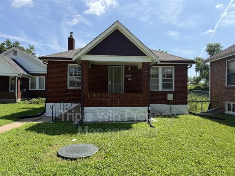 8530 Lowell St - Photo 2 of 19