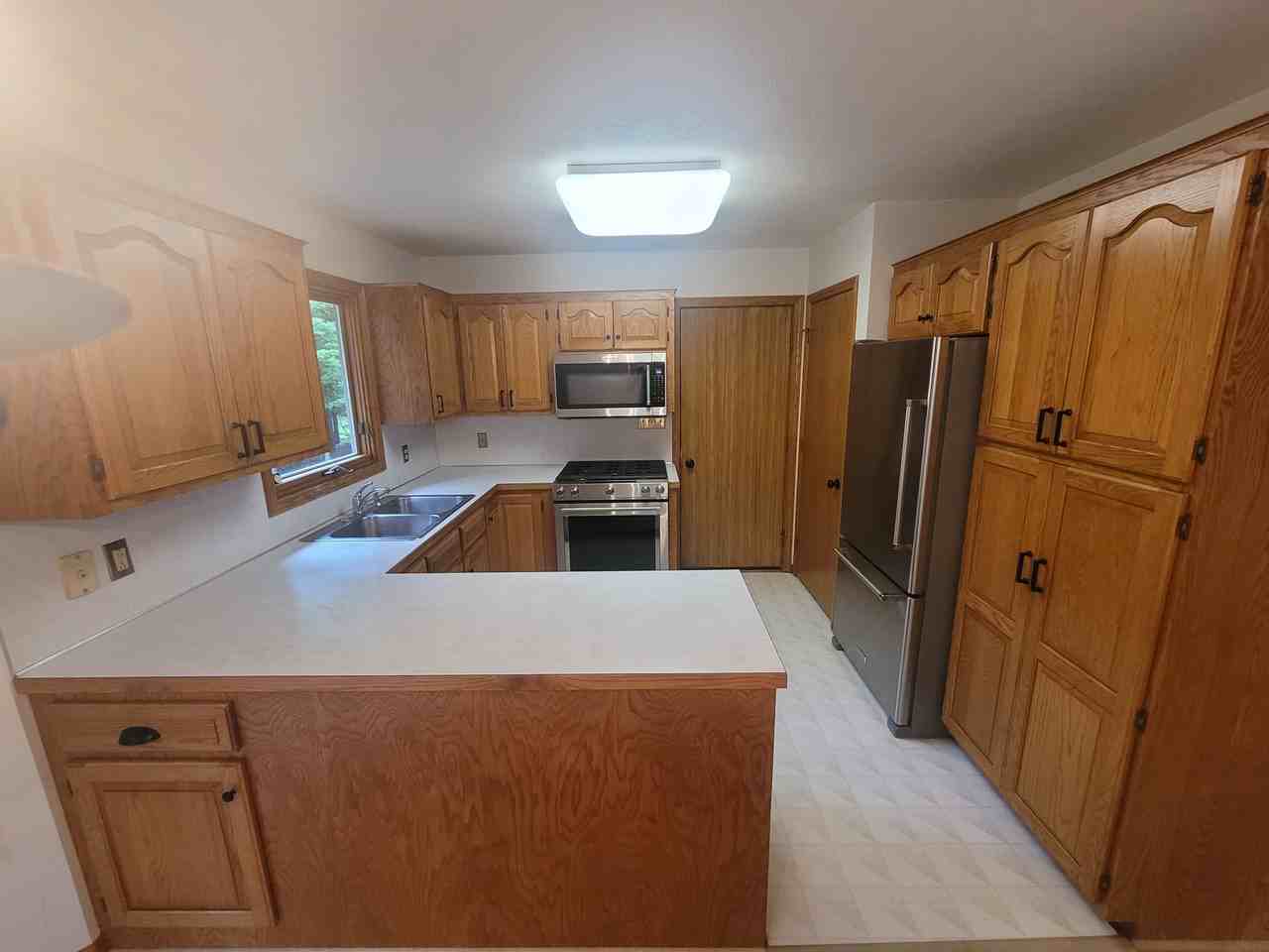 16519 Riley St - Photo 2 of 17