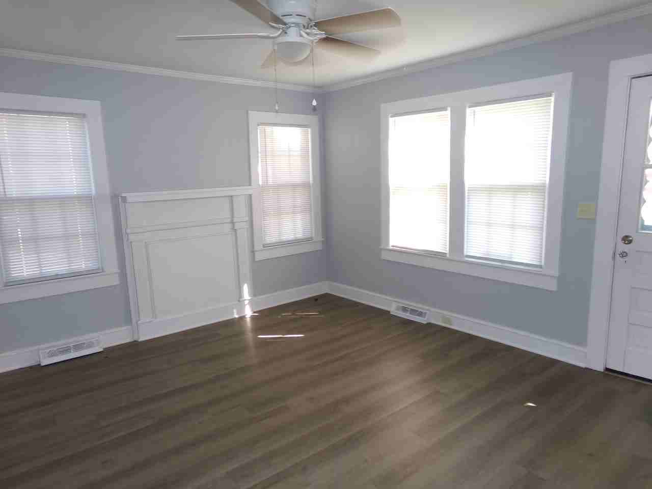 517 Concord Rd - Photo 2 of 12