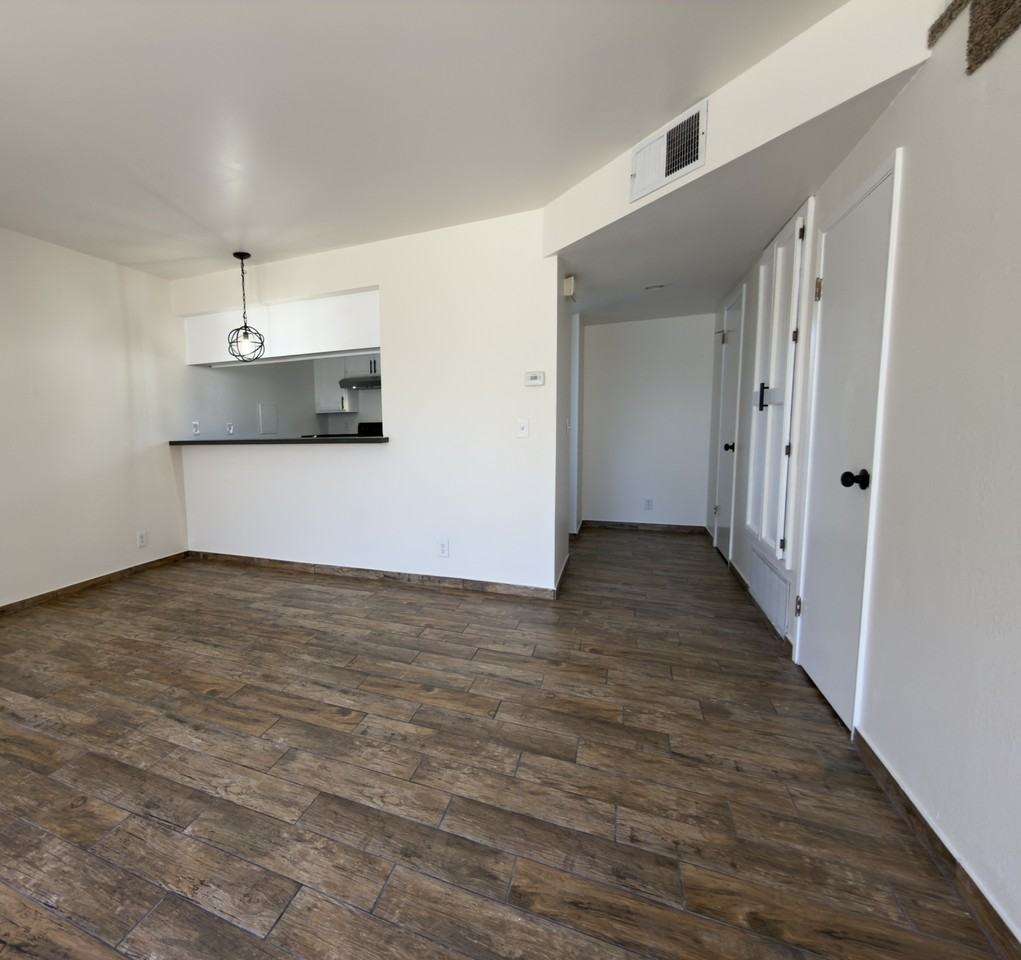 1317 W Cypress Ave #A6 - Photo 6 of 22
