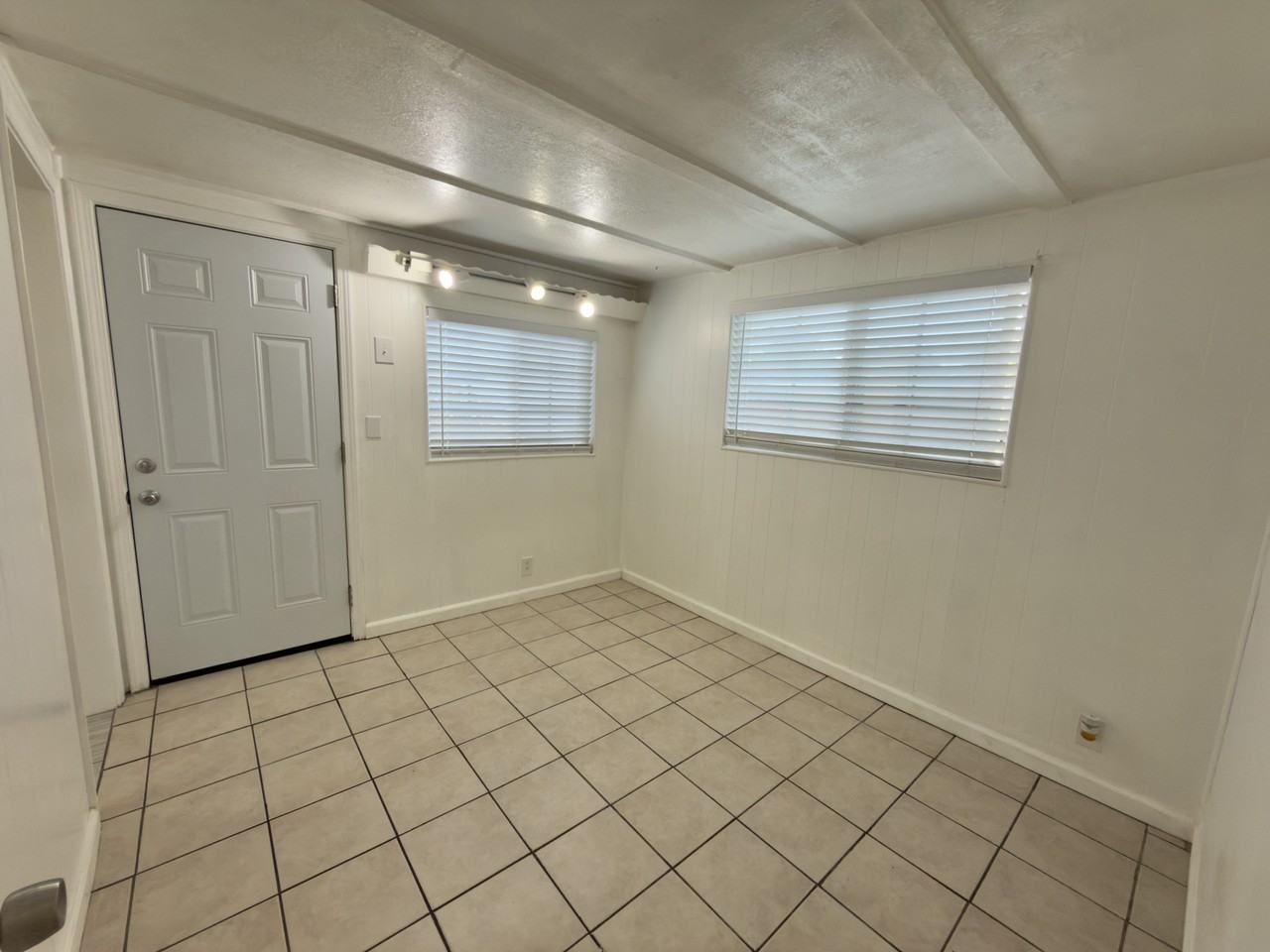 1204 W Prune Ave - Photo 6 of 12