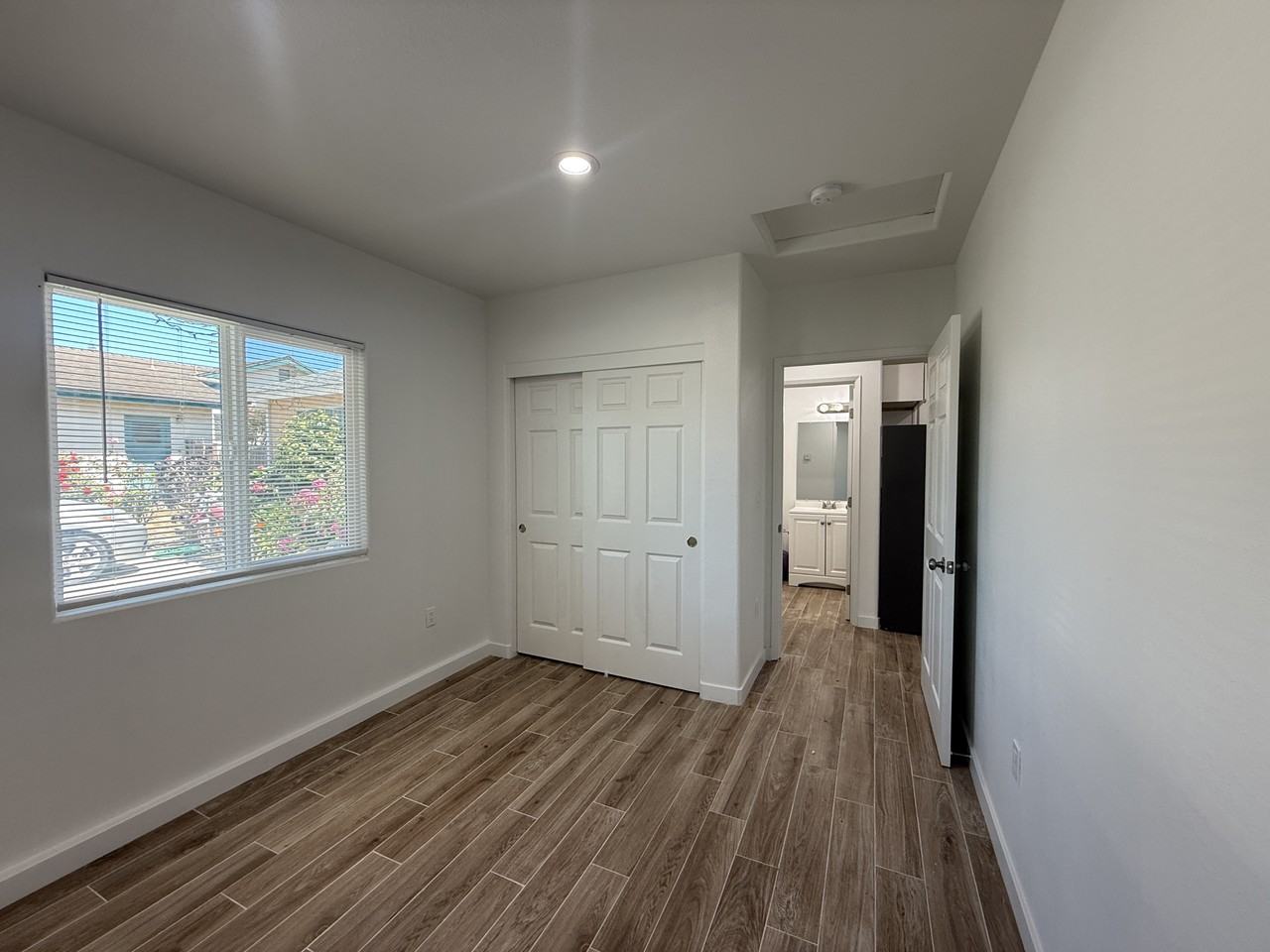 1304 W Nectarine Ave #A - Photo 6 of 8