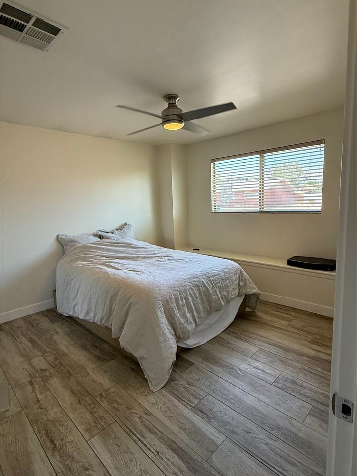 8313 E Indianola Ave - Photo 6 of 12
