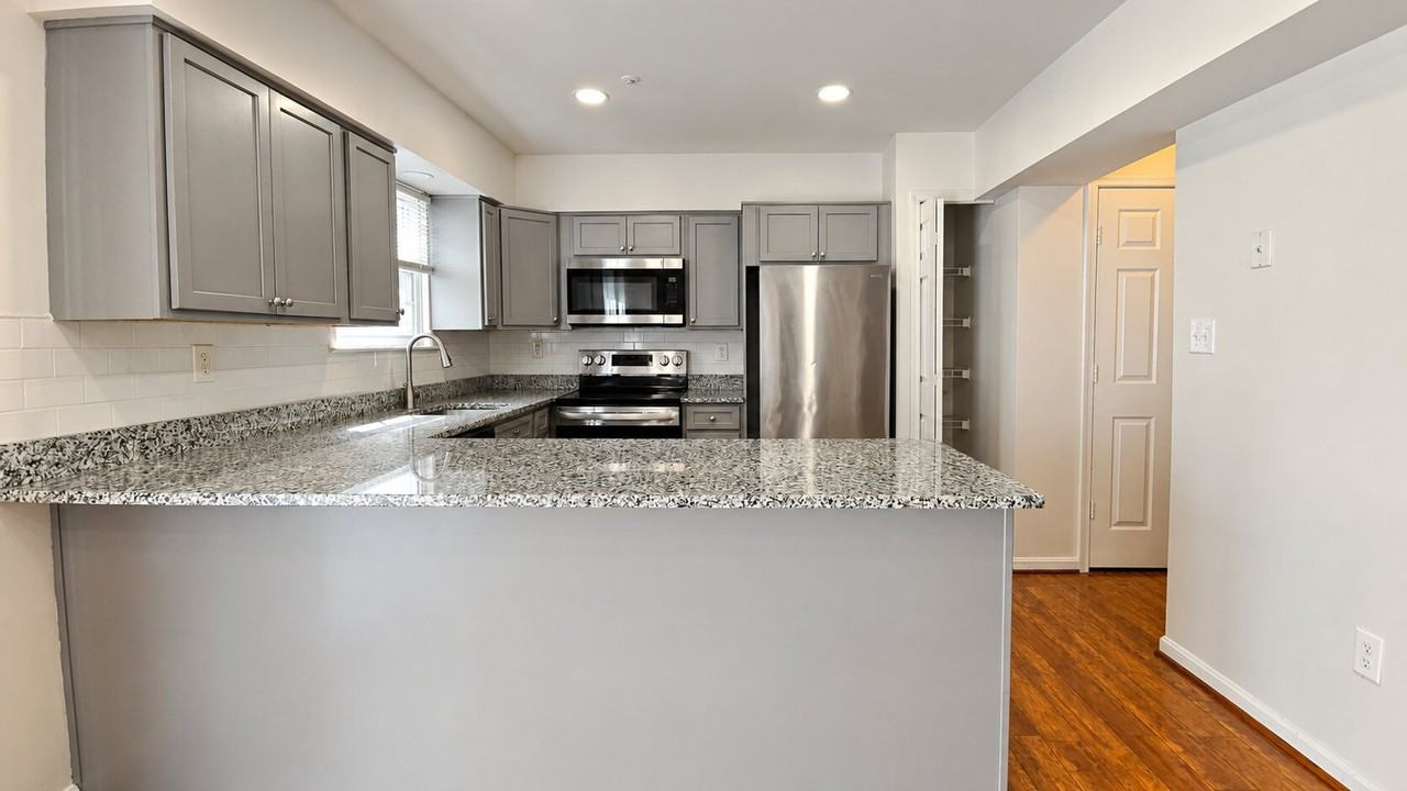 1660 Willowwood Ct - Photo 6 of 26