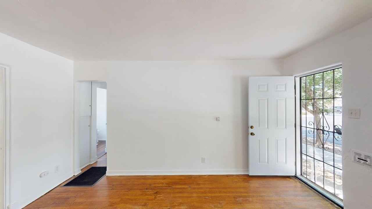 800 Kent Ave Nw - Photo 4 of 18