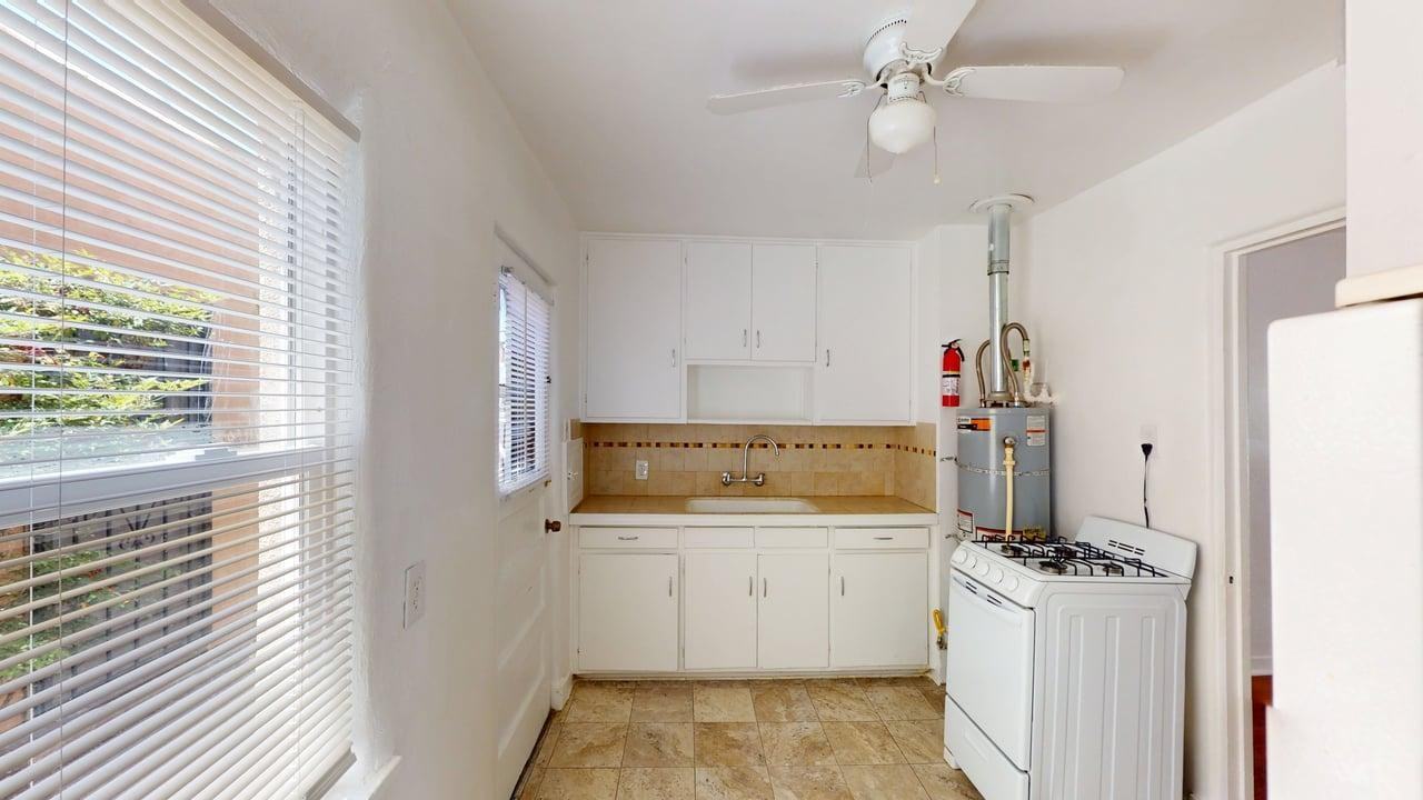 800 Kent Ave Nw - Photo 3 of 18