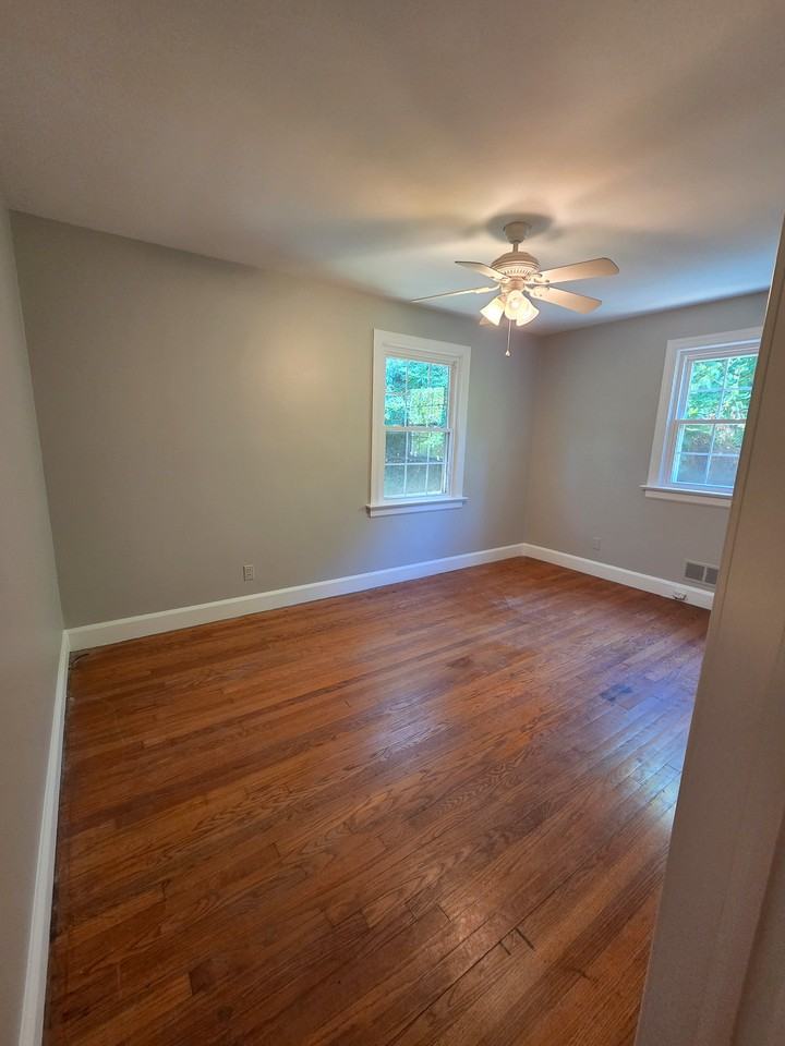 3428 Wade Ave - Photo 6 of 34