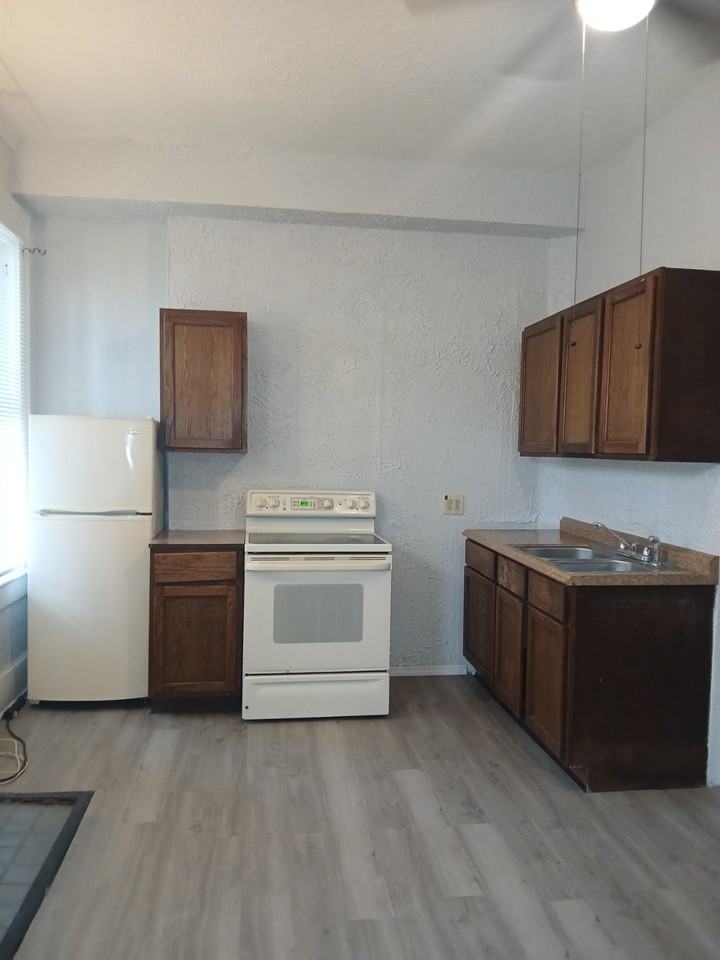 730 4th Ave N #1C - Photo 5 of 19