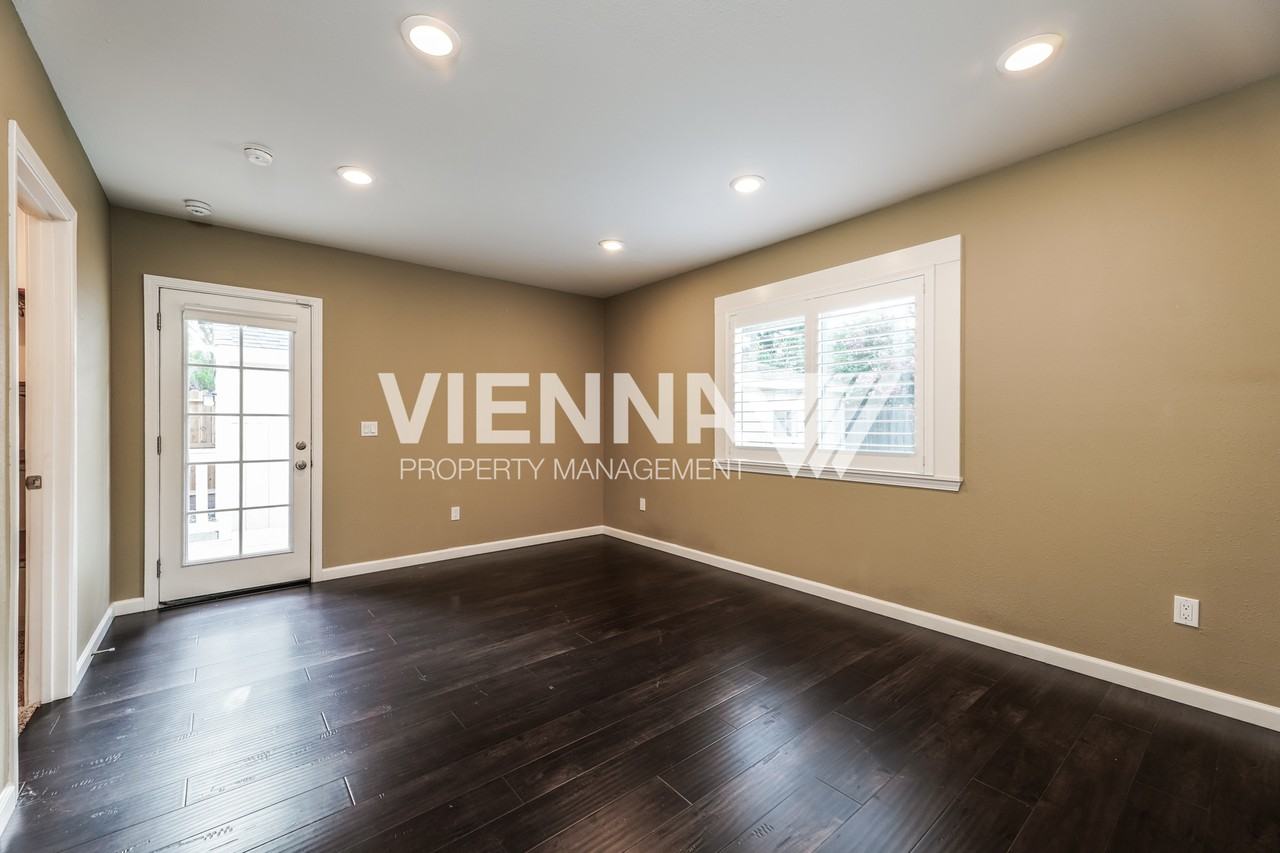 5435 Kenneth Ave - Photo 7 of 15