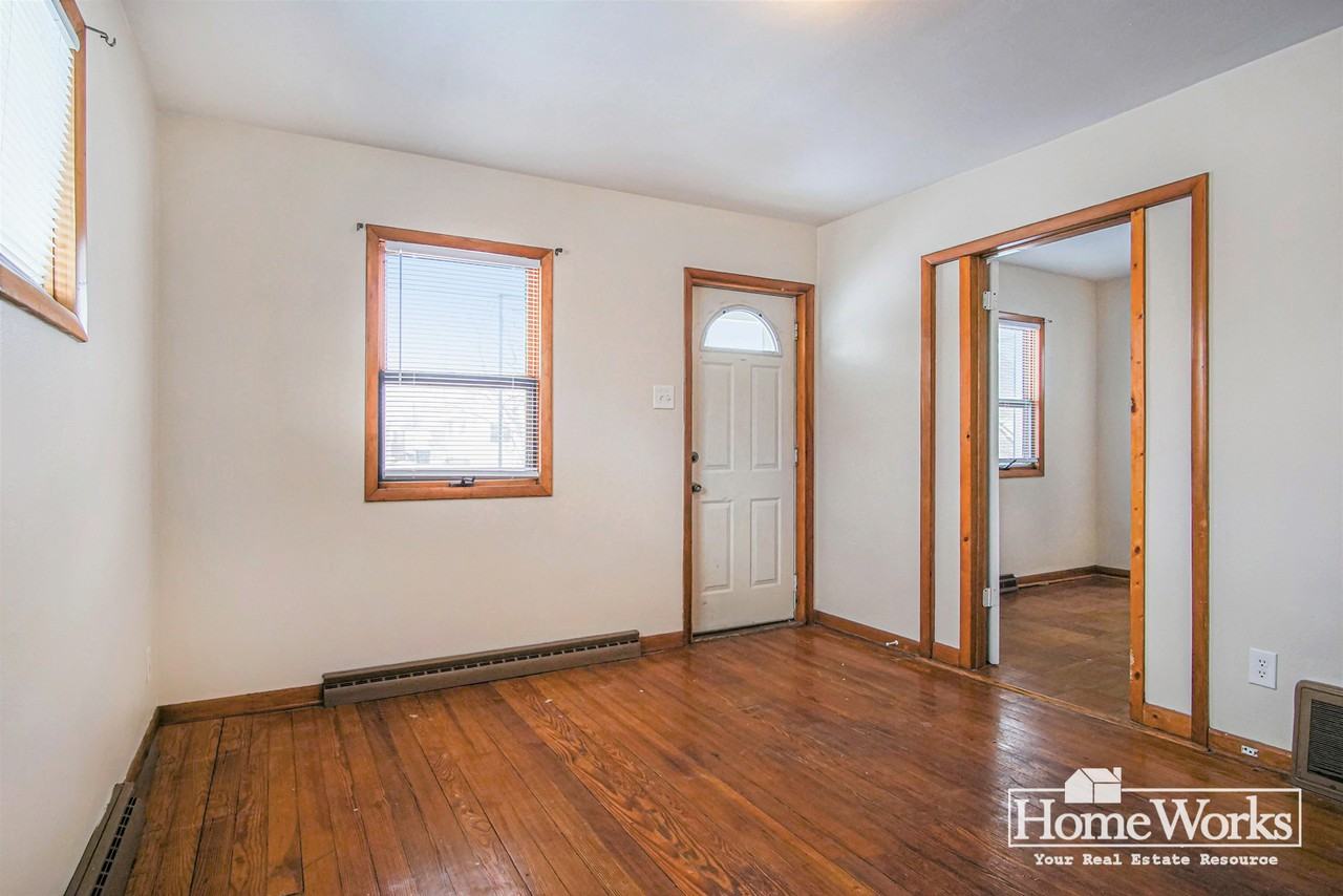506 S 31st St - Photo 3 of 16