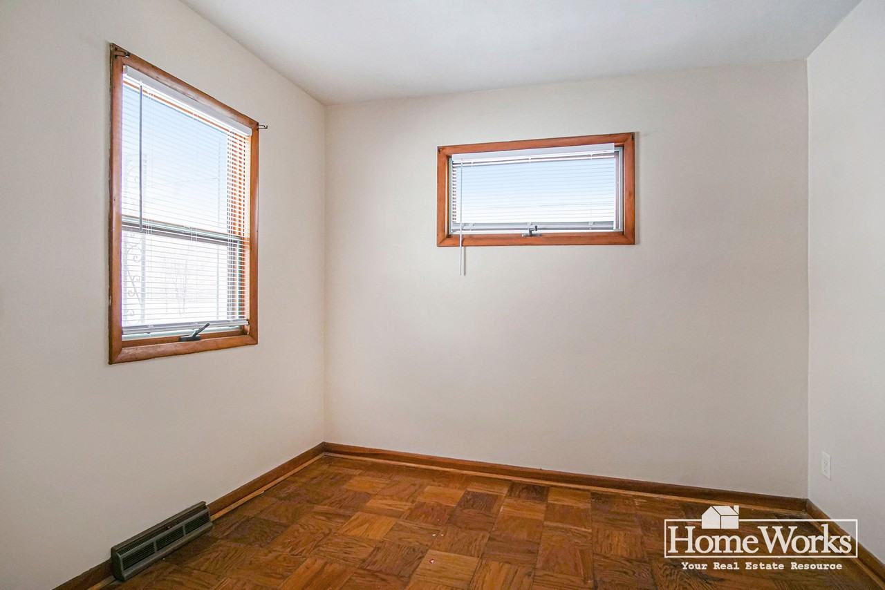506 S 31st St - Photo 4 of 16