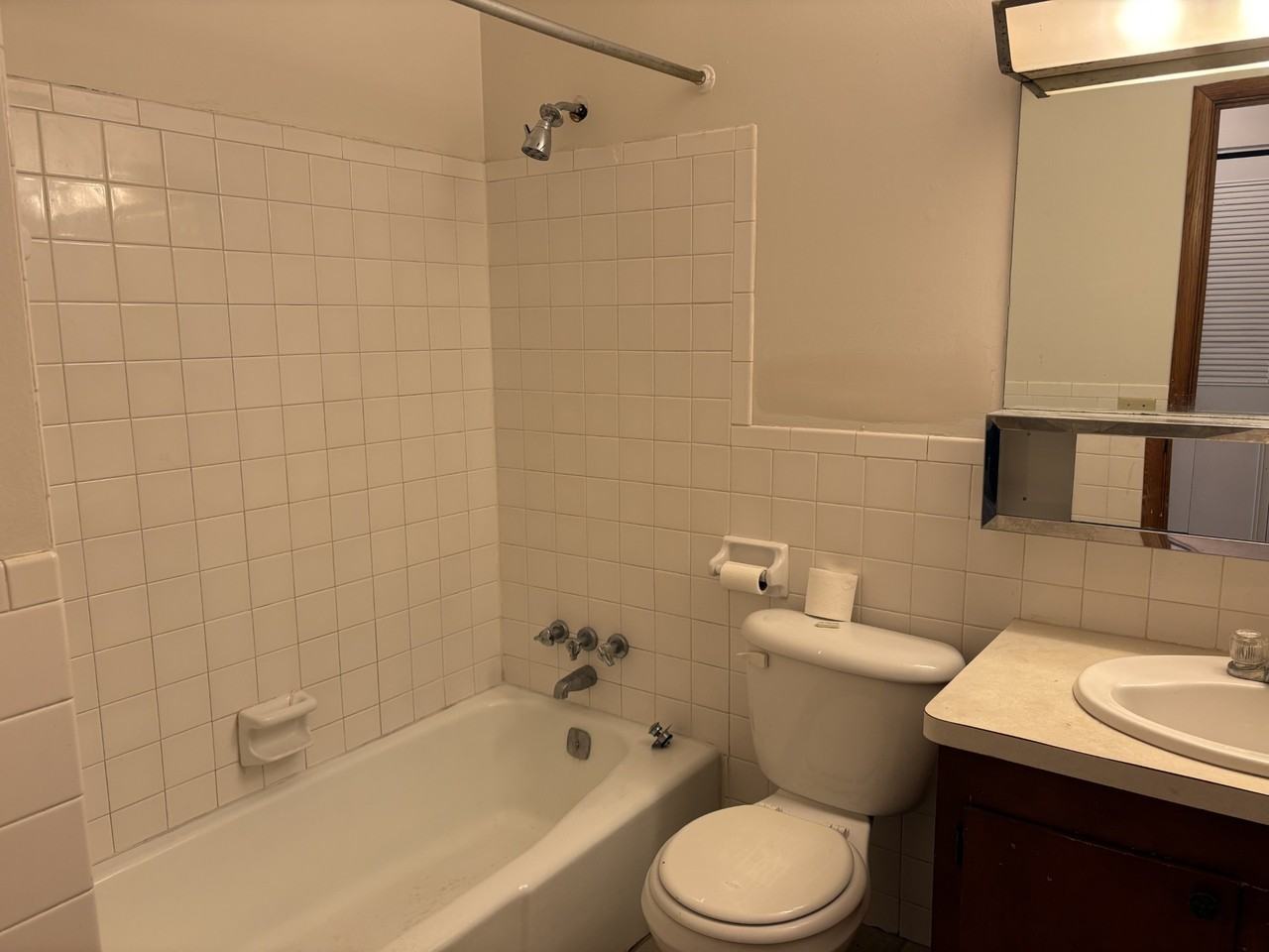 1912 Stevens Ave #306 - Photo 3 of 9