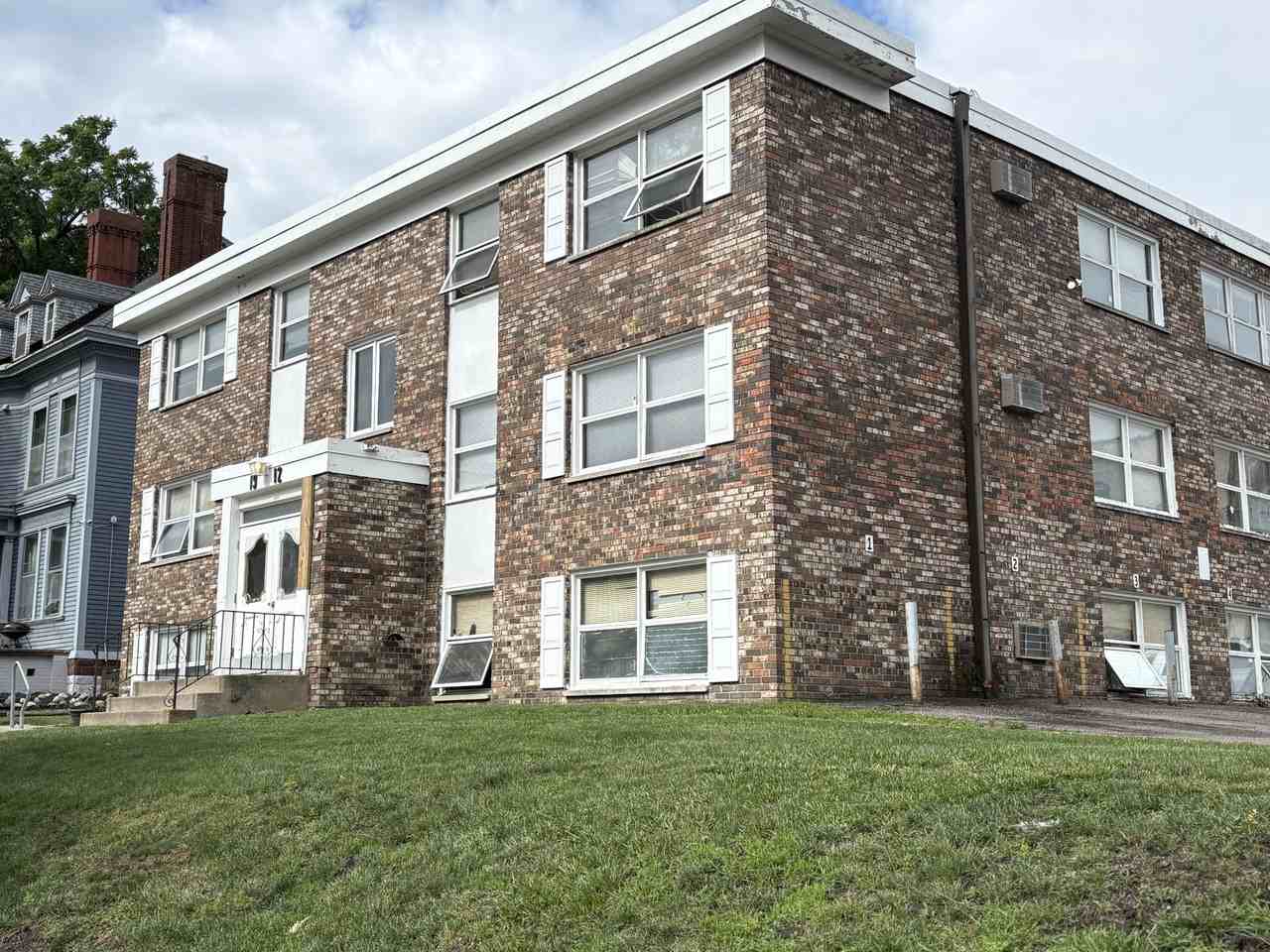 1912 Stevens Ave #306 - Photo 4 of 9