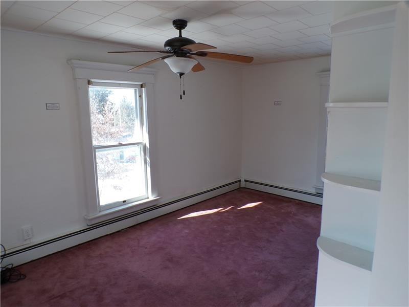 429 Main St - Photo 5 of 12