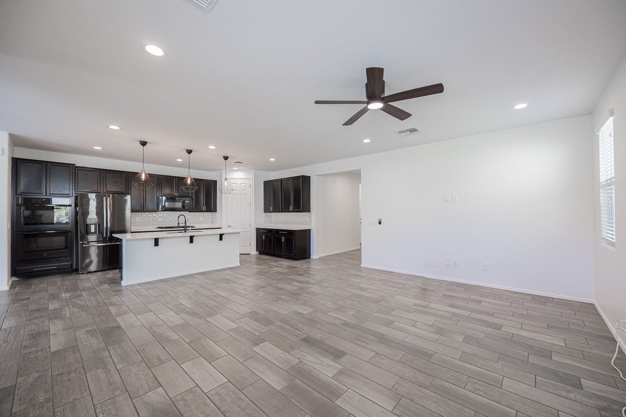 7914 W Pueblo Ave - Photo 5 of 29