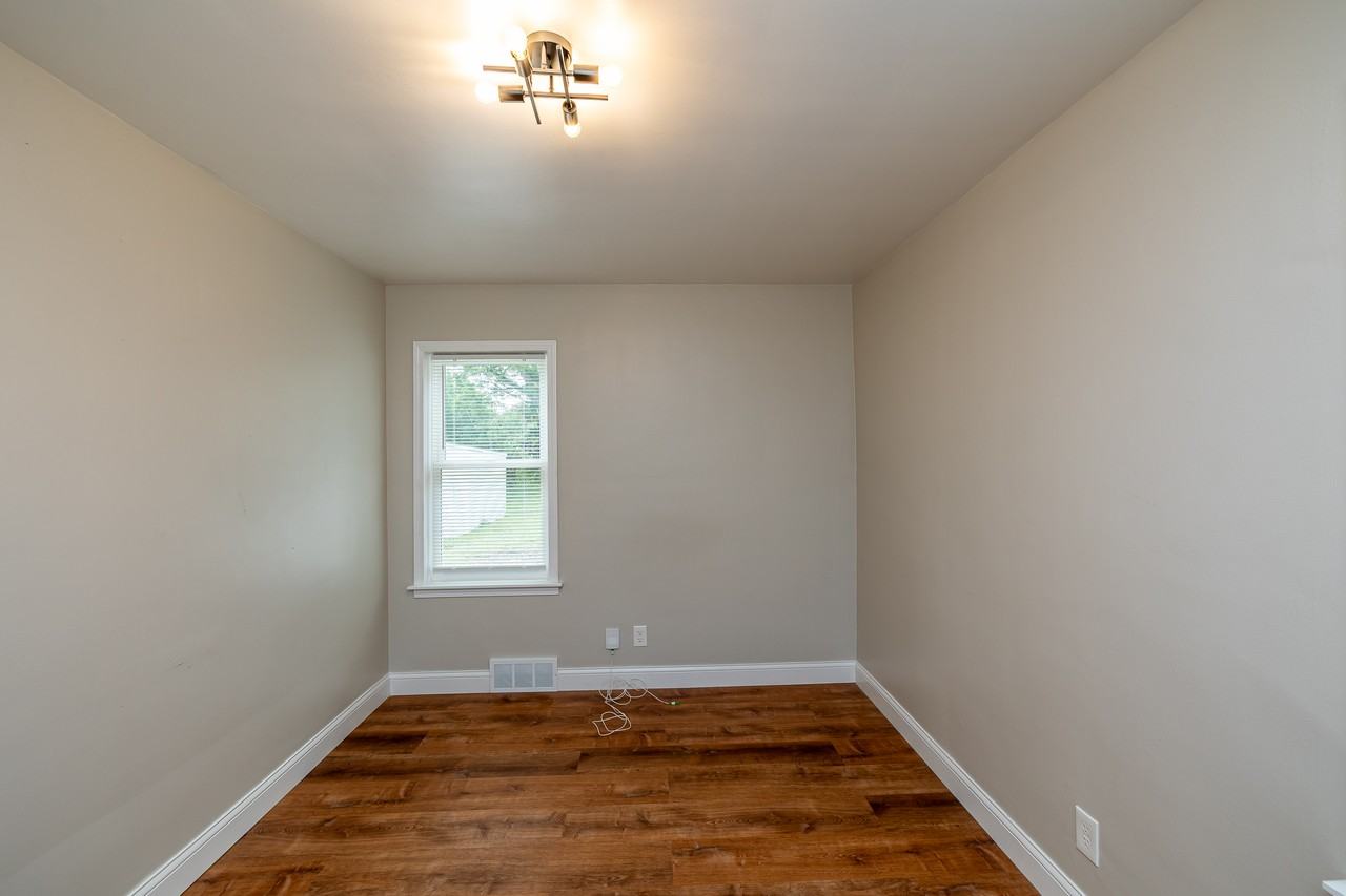 5234 Erwin St - Photo 7 of 25
