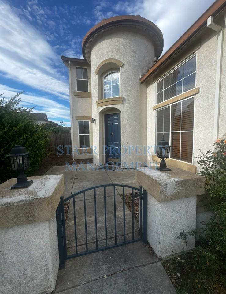 2046 Solothurn Way - Photo 2 of 25