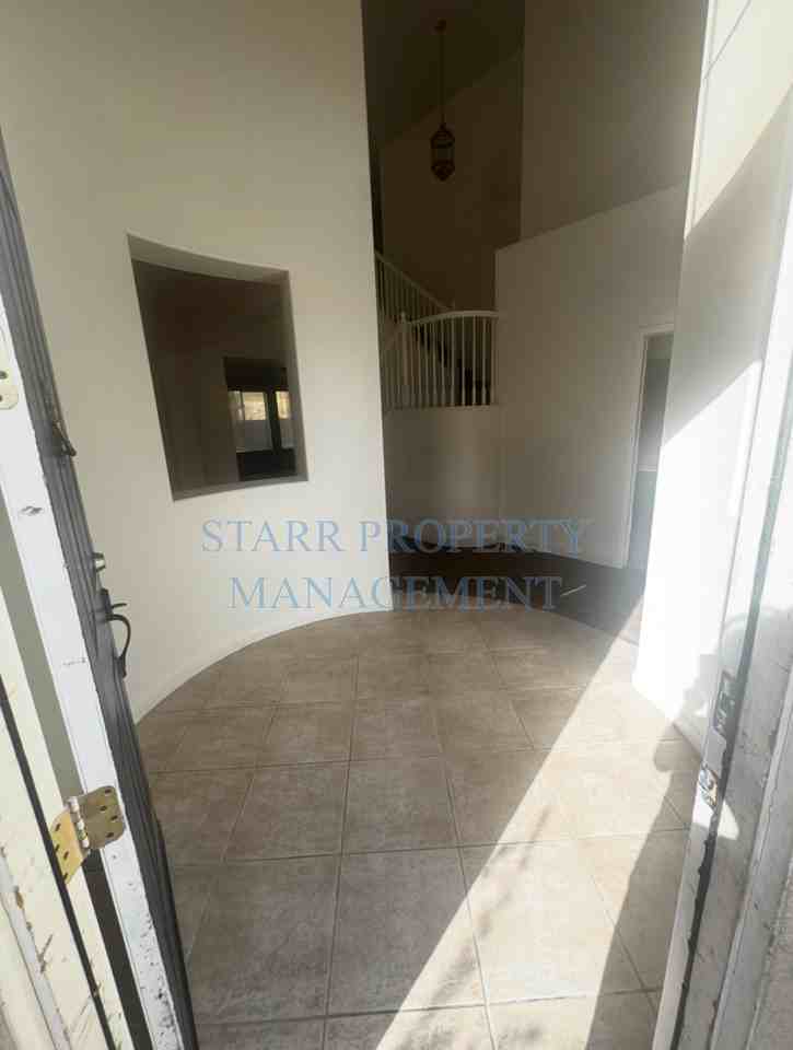 2046 Solothurn Way - Photo 3 of 25