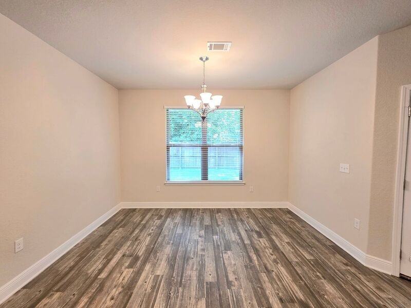 5297 Parkside Dr - Photo 6 of 15
