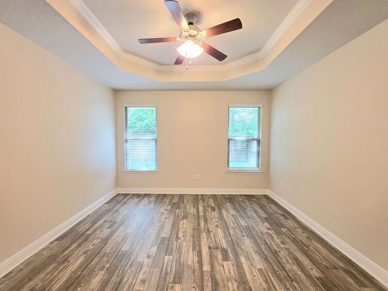 5297 Parkside Dr - Photo 7 of 15