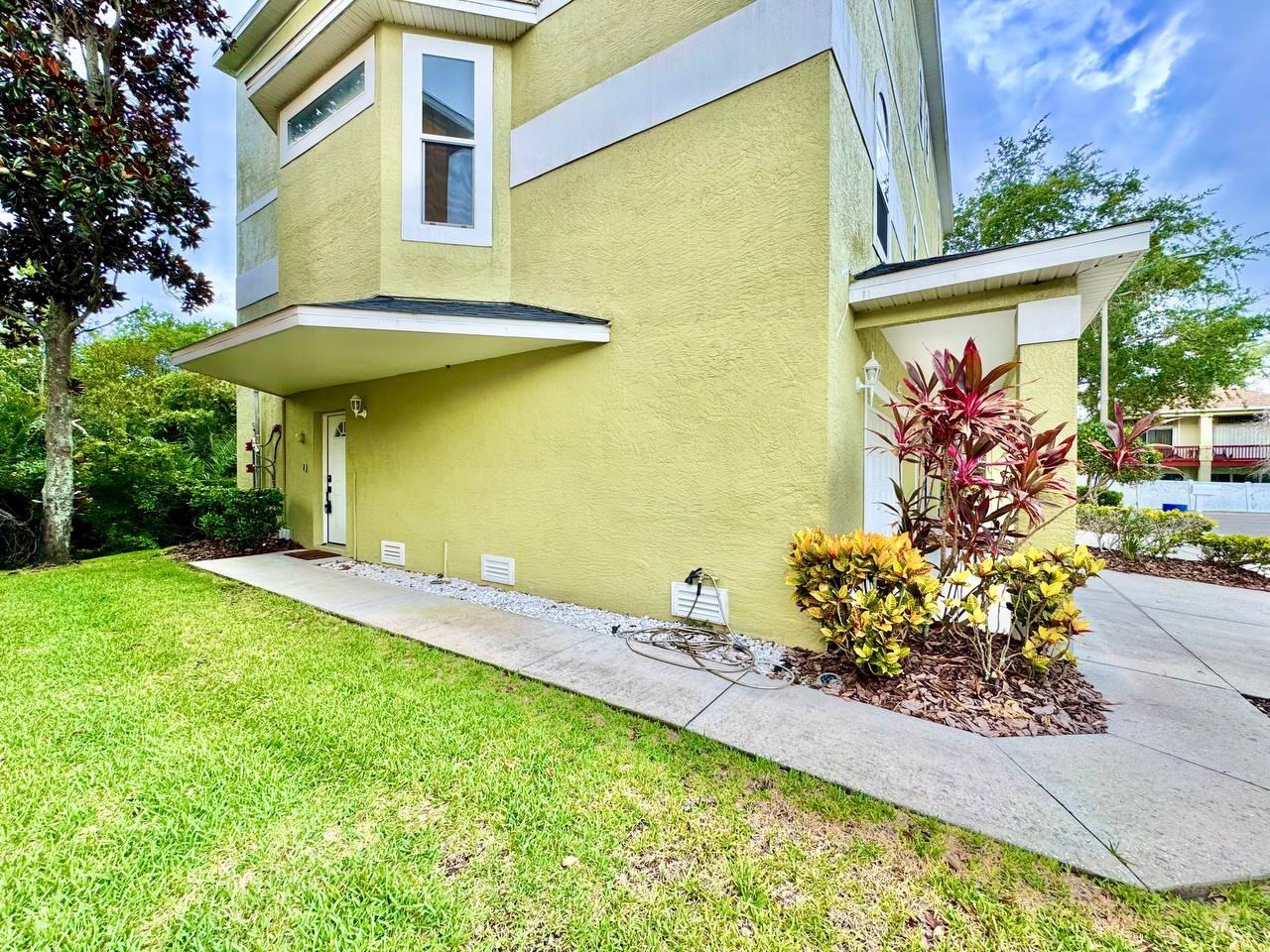 487 Bayou Village Dr - Photo 3 of 35
