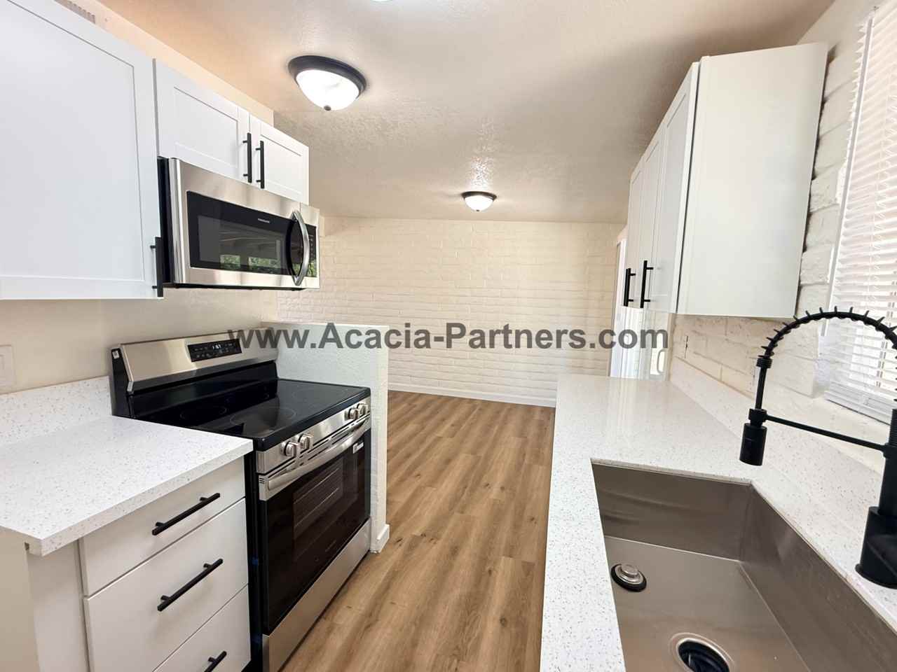 3243 W Bartlett Pl - Photo 6 of 23