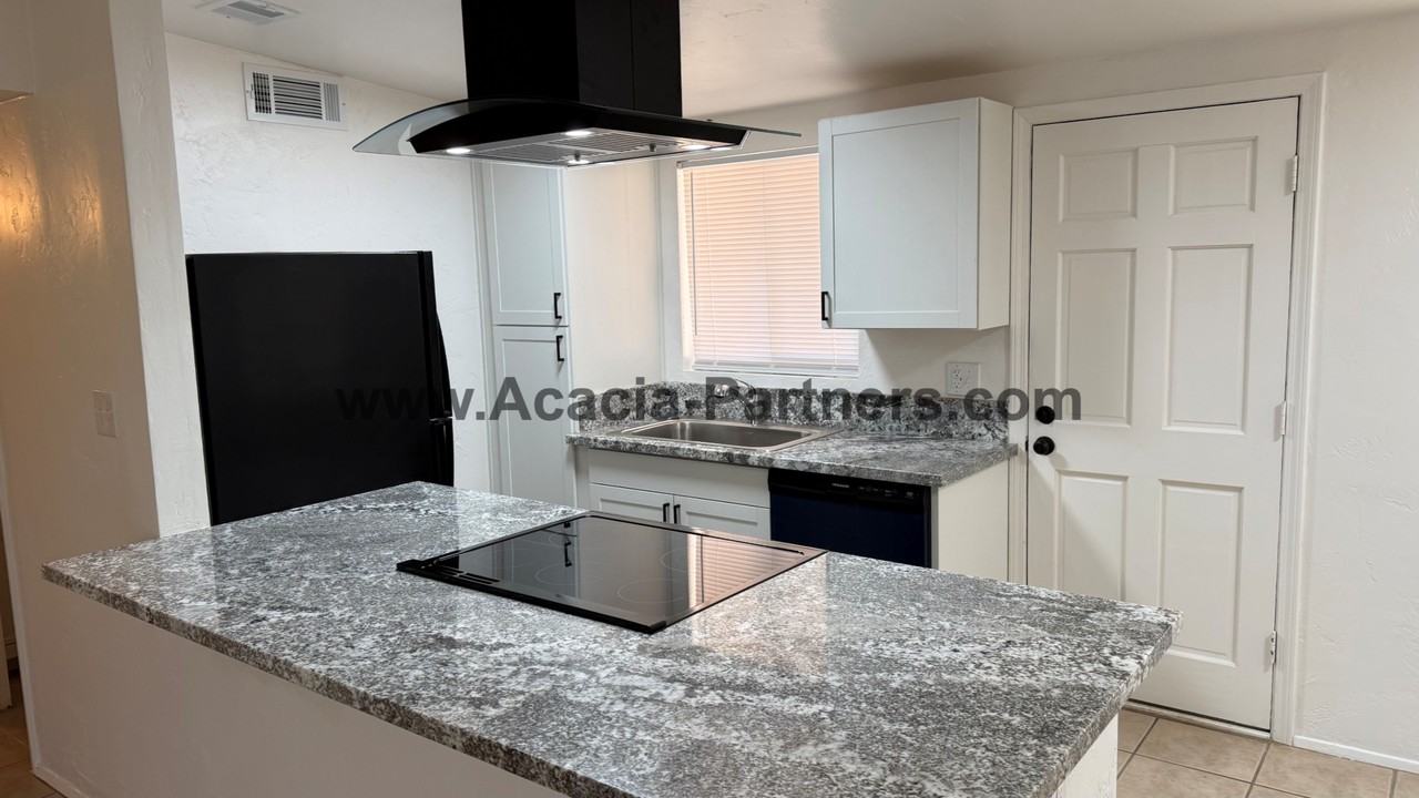 5149 E Andrew St - Photo 5 of 15