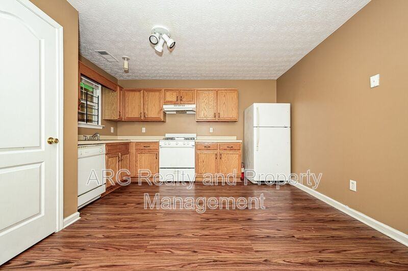 2956 Fields Dr - Photo 4 of 16