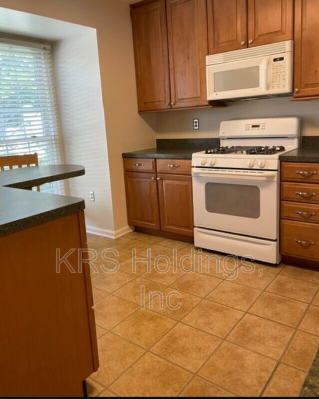 6268 Walkers Croft Way - Photo 3 of 17