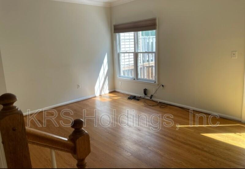6268 Walkers Croft Way - Photo 7 of 17